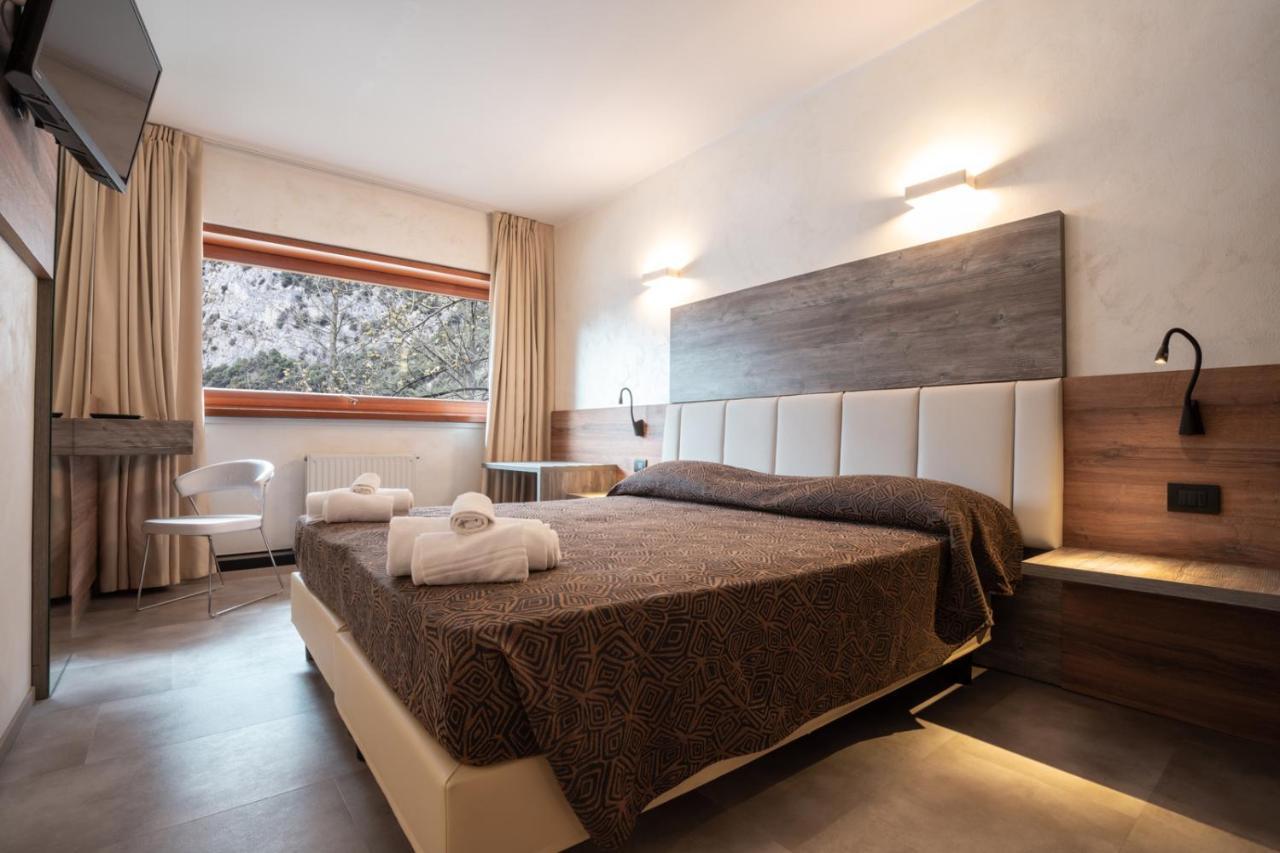 Hotel Ciclamino Pietramurata Exteriör bild