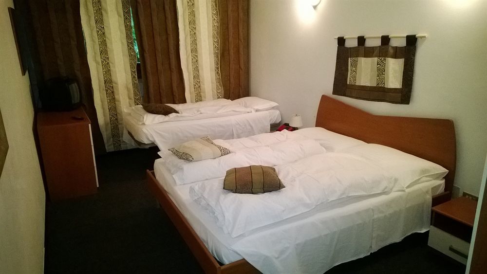 Hotel Ciclamino Pietramurata Exteriör bild